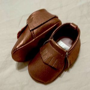 Girls baby shoe